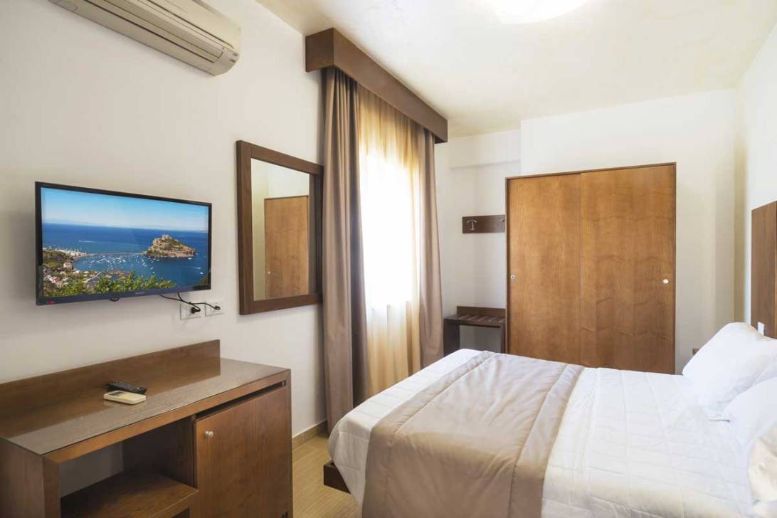 Offerta Lastminute Settembre Ischia Hotel Bristol con Piscine Termali Mare e Spiaggia